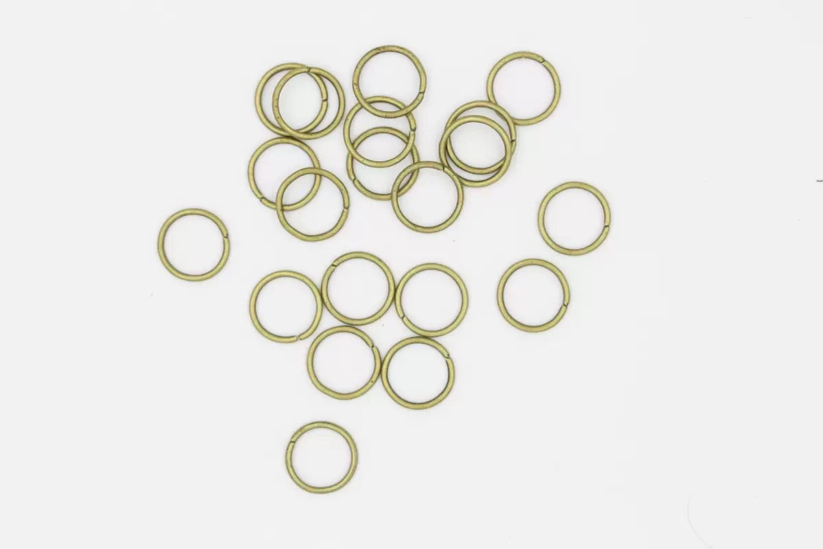 【Antique Bronze Accessory】