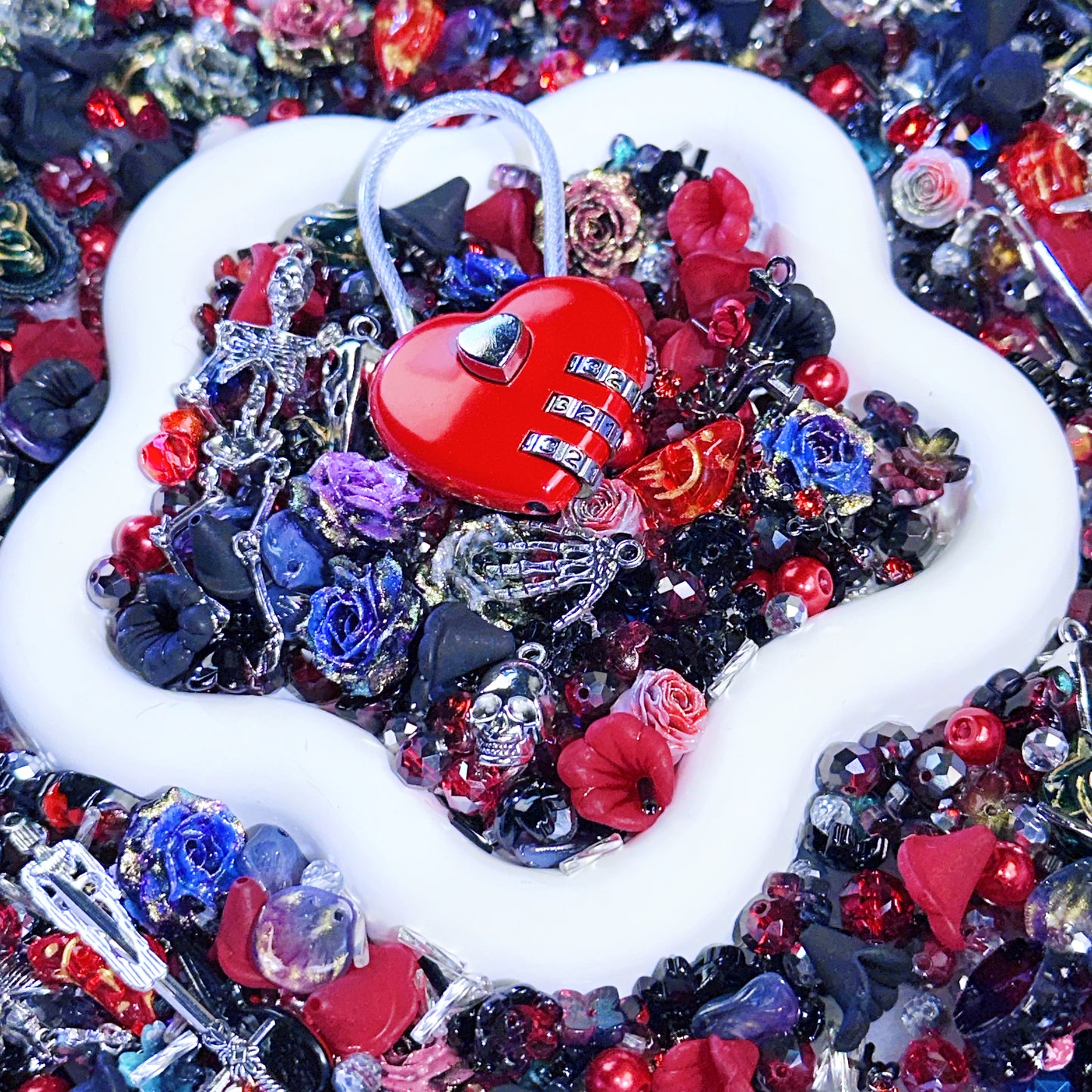 【NEW】【Key Chain/Car Hanger】Live Product- Gothic Graveyard Mix